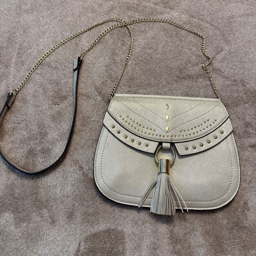 Danielle Nicole Disney Aladdin Jasmine Crossbody Bag Gold Tassel Studded Purse